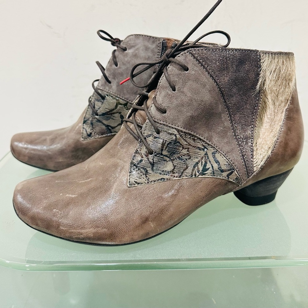 NWOT Think Women's Aida Boot Size 9 Low Block Heel Gray‎ Nubuck Bootie Comfy